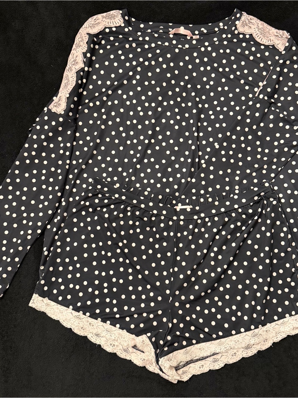 Preloved women’s loungewear/sleepwear set Medium